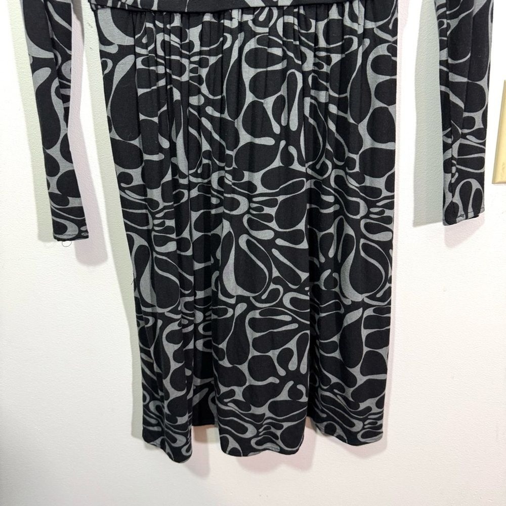 Vintage Milly V-Neck Wrap Dress Black Grey Abstract Print Long Sleeve Size M - Picture 13 of 14